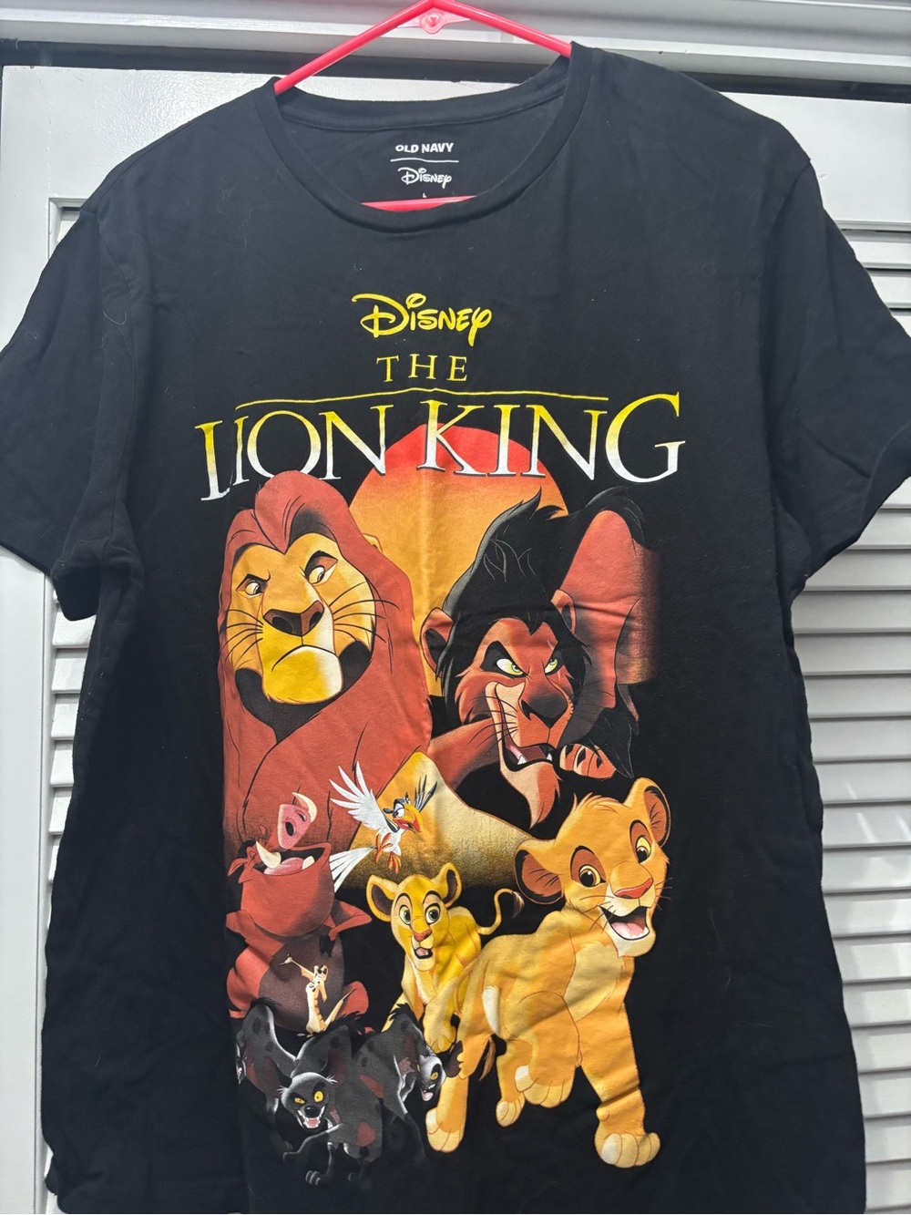 Disney The Lion King Graphic Tee – Size Large 🦁✨